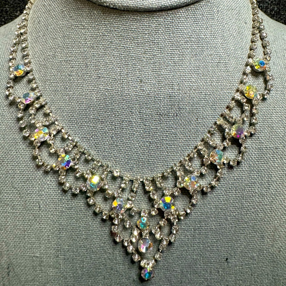 Beautiful Rhinestone Necklace with Silver Toned Metal.